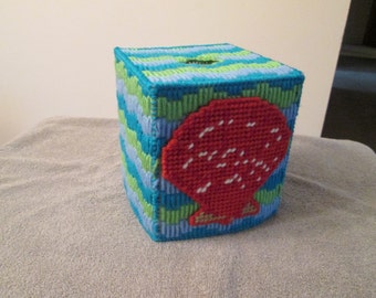 Tissue Box Clam Shell Design in Plastic Canvas Item 34