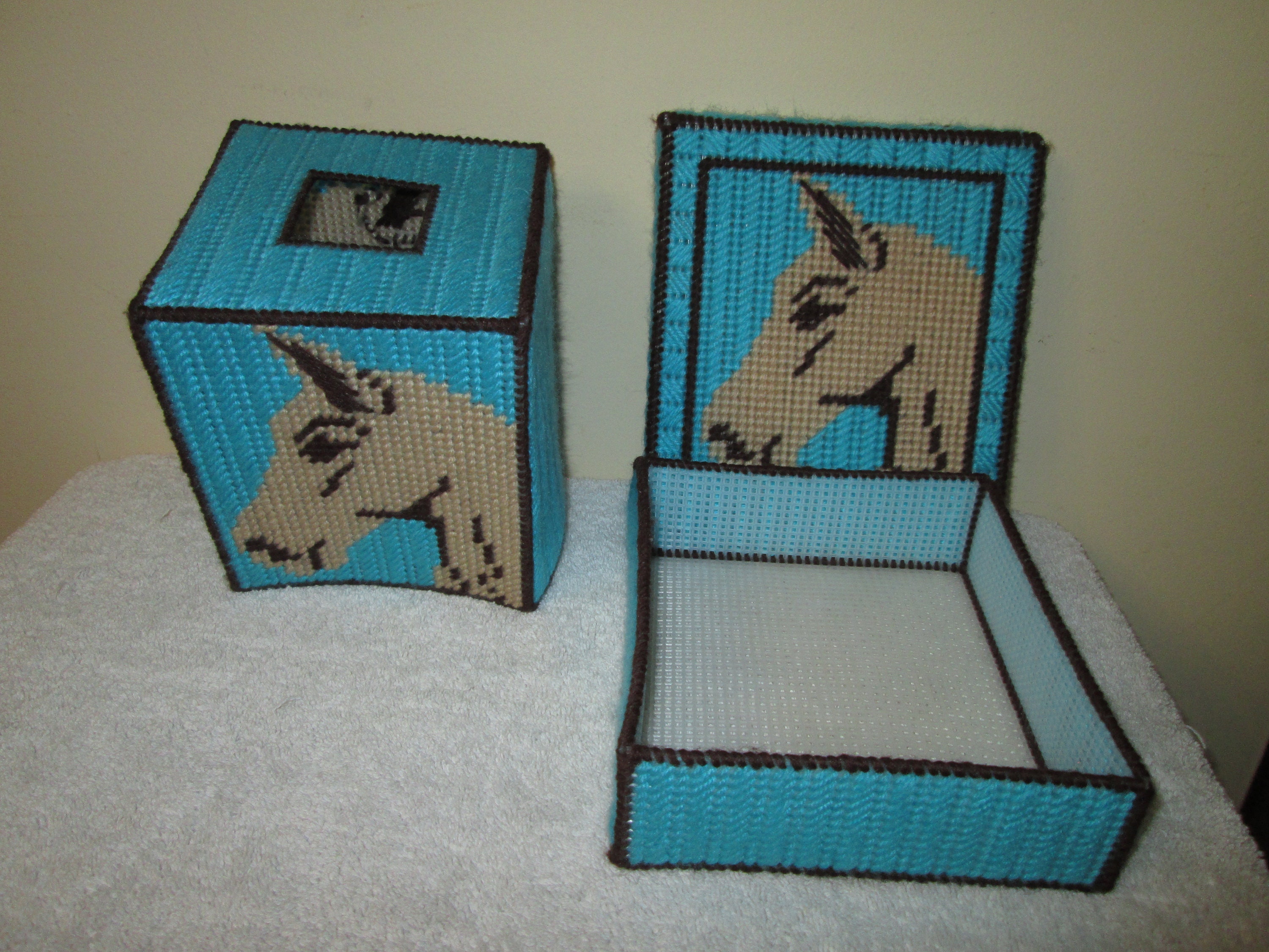Equestrian Tissue Box Cover - Toile Blue