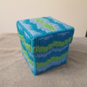 Storage Box with Cover in Plastic Canvas Item 35