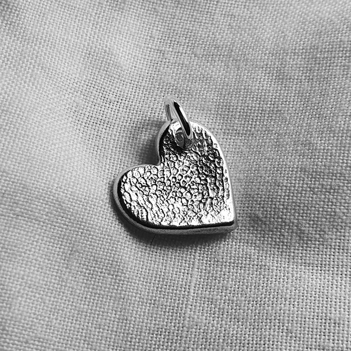 dog-nose-print-charm-noseprint-pendant-dog-lover-jewellery-cat-owner