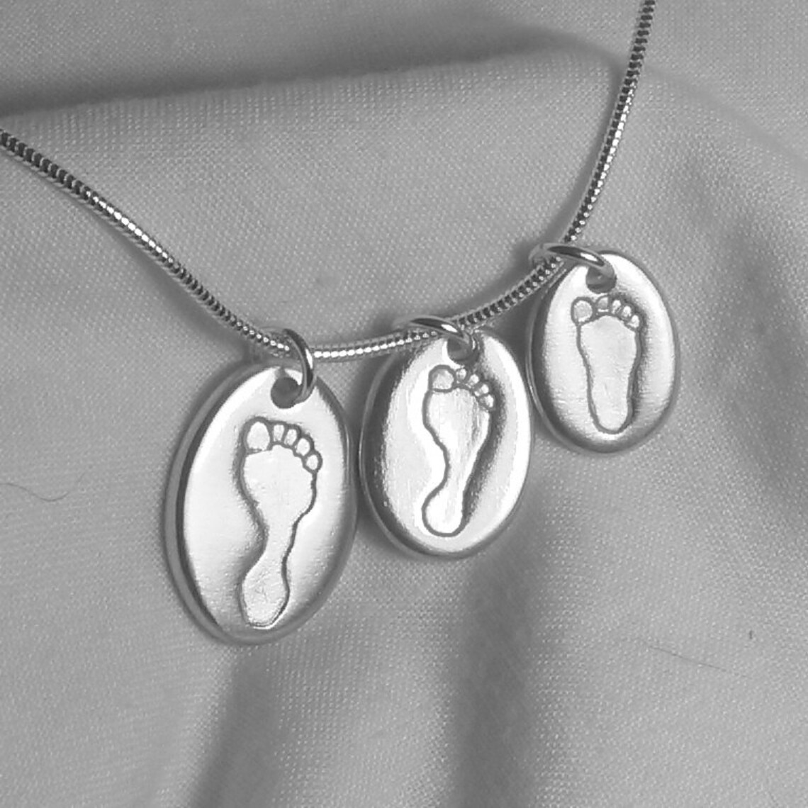 FOOTPRINT NECKLACE Personalized Silver Footprint Handprint Etsy Denmark