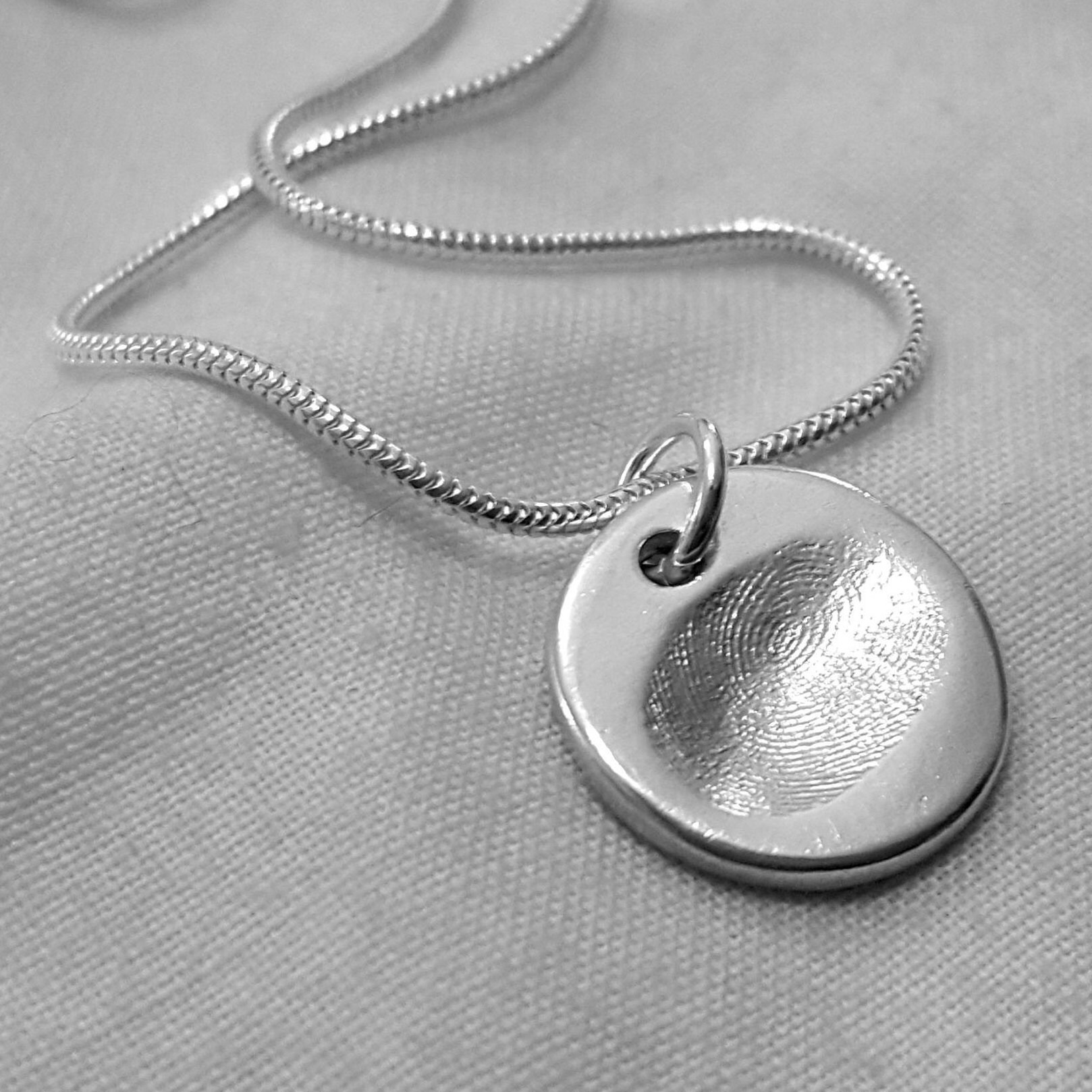 Fingerprint Necklace Charm - Silver Fingerprint Jewelry Thumbprint Necklace Personalised Jewellery Gifts For Mum