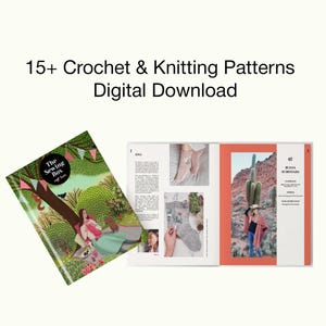 Puede incluir: Descarga digital de más de 15 patrones de ganchillo y tejido. La portada del libro muestra a una mujer relajándose bajo un árbol en un jardín. En el interior, hay imágenes de proyectos terminados e instrucciones.