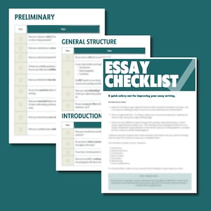 Op de afbeelding: Drie vellen papier met checklists voor het schrijven van essays. Het bovenste vel leest "VOORLOPIG", het middelste vel "ALGEMENE STRUCTUUR" en het onderste vel "INLEIDING". Het meest rechtse vel heeft de titel "ESSAY CHECKLIST".