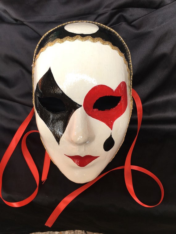 Black Mask With Side Decoration Black Mask With Side Decoration