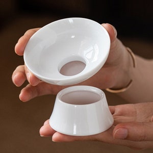 Oriarm White Porcelain Tea Strainer with Holder, Kung Fu Tea Infuser