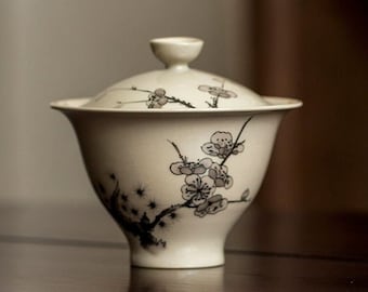 Oriarm Chinese Tea Cup with Lid, Porcelain Gaiwan with Plum Blossom Pattern