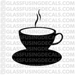 Op de afbeelding: Een zwart silhouet van een koffiekopje met stoom, op een schotel. Het ontwerp is eenvoudig en elegant, geschikt voor stickers of grafische toepassingen. De tekst "GLASSFUSINGDECALS.COM" wordt herhaald.