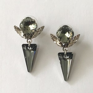 SALE Swarovski Tropfen Ohrringe, Graue Tropfen Ohrringe, Graue Kristall Ohrringe, Schwarze Diamant Ohrringe, Art Deco Ohrringe, Swarovski Schmuck