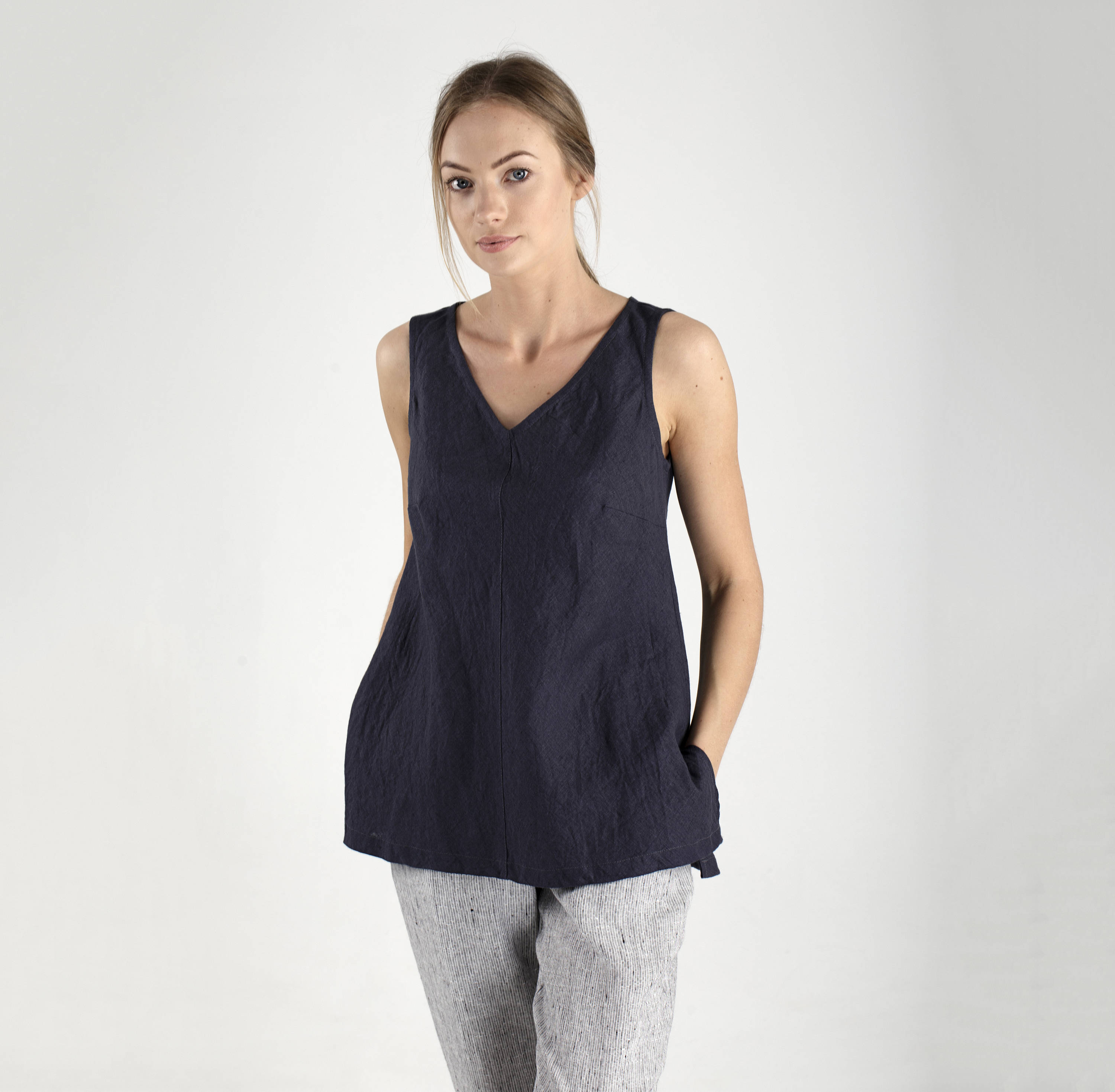 Linen Blouse / Charcoal Linen Tank Top With V Neck / Sleeveless