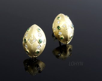 Earrings with Tsavorite and diamonds, 750/- Gold