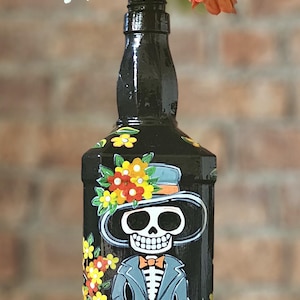 Handbemalter mexikanischer Tag der Toten Flasche. Blumenvase. Zuckerschädel Geschenk. Tag der Toten Kunst. Mexikanische Volkskunst. Zuckerschädel. Tischdekor.