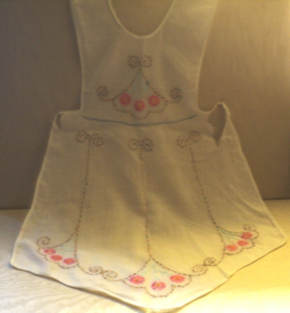 EMBROIDERY, Vintage HAND EMBROIDERY, Vintage, Embroidered Apron, Hand