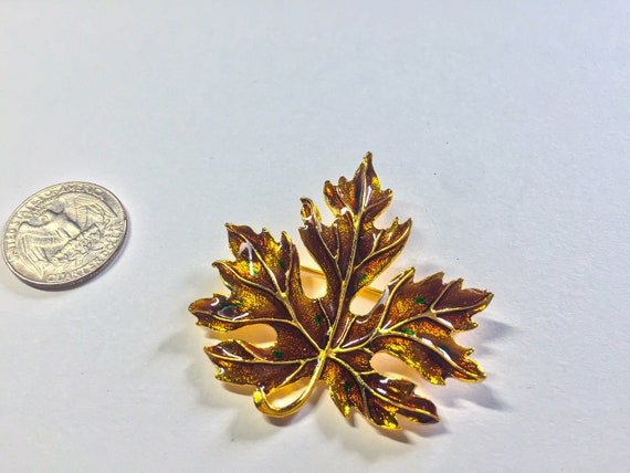 Vintage Golden/ brown Maple leaf brooch Pin. Autu… - image 4