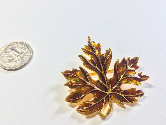 Vintage Golden/ brown Maple leaf brooch Pin. Autu… - image 2