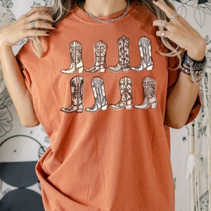 Cute Country Shirts, Western Graphic Tee for Women, Cowgirl Boots Shirt, Western, Cowgirl Shirt, Oversized Graphic Tee, Country Concert Tee