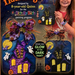 Puede incluir: Tres placas de pared de madera con temática de Halloween que presentan casas encantadas, fantasmas, calabazas y lunas amarillas pintadas. Los diseños incluyen patrones de ladrillo morado y negro, lazos decorativos y el texto Happy Hauntings.