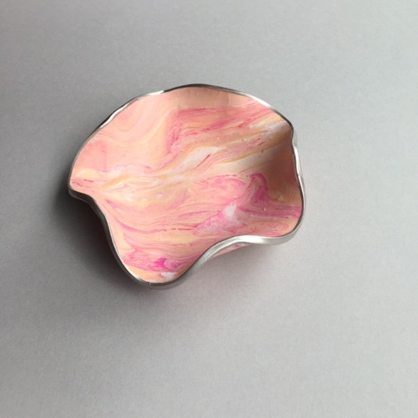 Peachy Pink Dish, Earring Holder, Jewelry Clay Dish, Modern Catch-Alls Dish, Bracelet Dish, Office Organizer, Key Holder, Gifts for Women