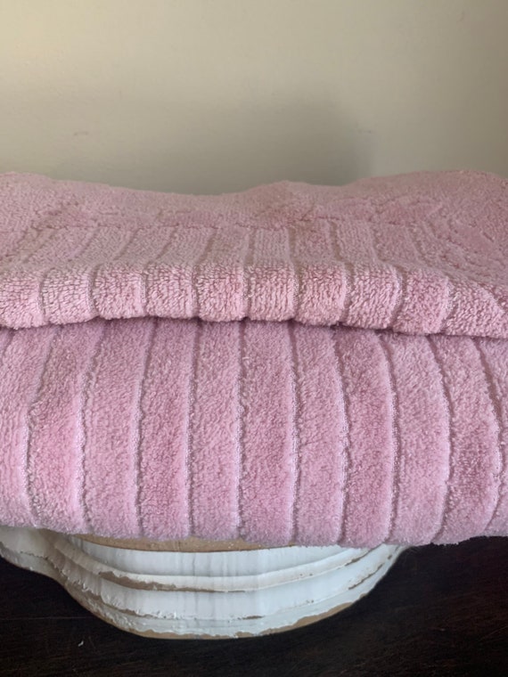 Vintage Pink Towel Set Plush Sculpted Rose Velvet Thick Bath and
