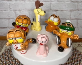 Gorgeous Collectible and Vintage Porcelain Garfield by Enesco