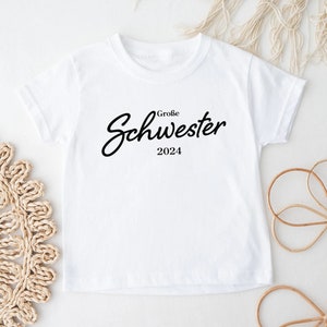 Bügelbild große Schwester 2024 , Schriftzug mit Namen, Jahreszahl oder Herz, in verschiedenen Maßen und Farben, Applikation für Shirt Bild 3