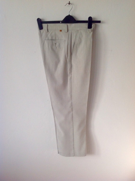 smallest size in mens pants