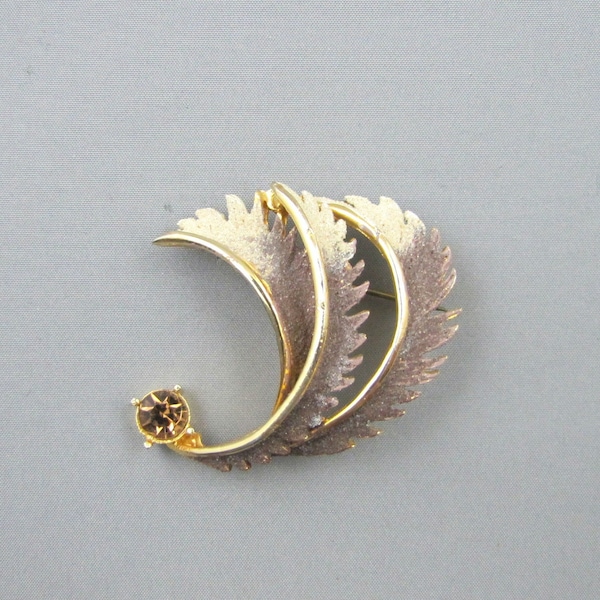 Vintage HOLLYWOOD Co. of England Textured Leaves Design 1950's Brooch or Pin