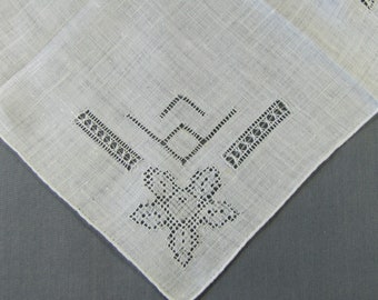 Drawn or Pulled Threadwork Corners ROLLED Hem Fine White Linen VINTAGE Hankie Handkerchief