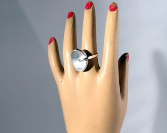 Modernist Israeli Sterling Silver Ring w/Floating Saucer, Size 6.25, 1970s Vintage