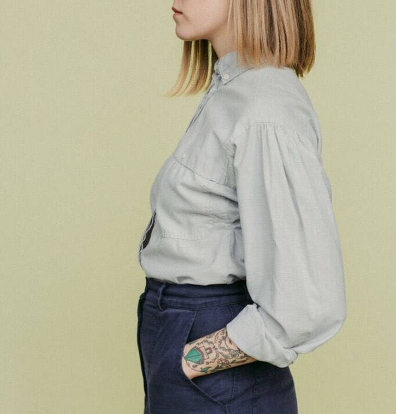 Vintage blue cotton minimalist button down womwns medium m
