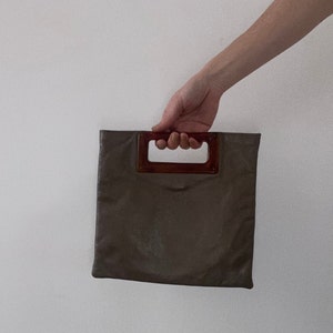vintage brown leather minimalist clutch image 5