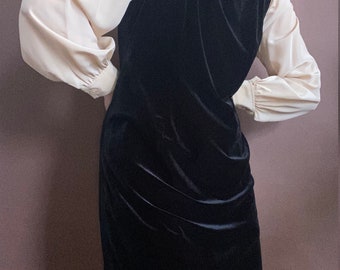 black velvet sleeveless maxi dress