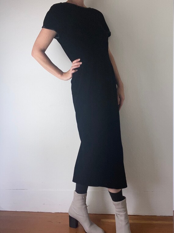 vintage black velvet short sleeved evening dress - image 4