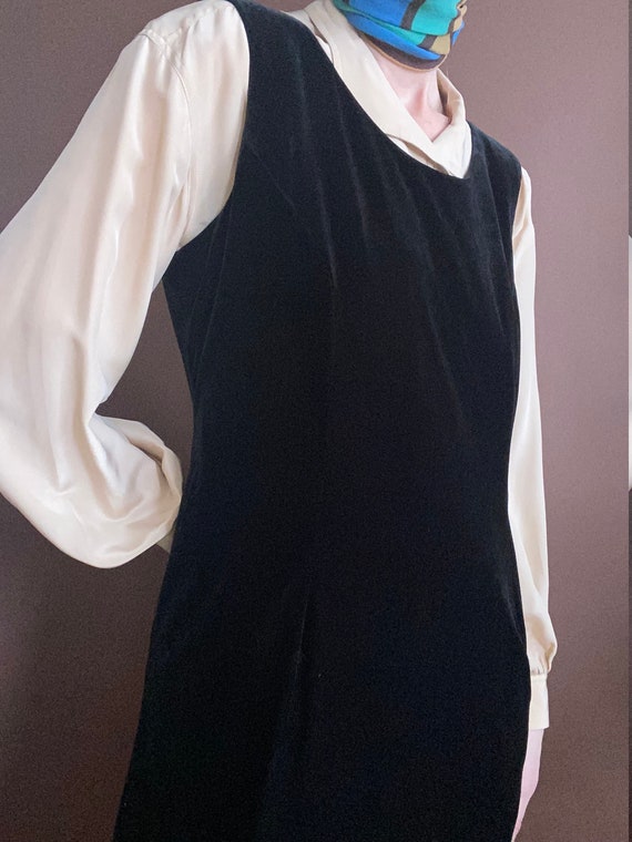 black velvet sleeveless maxi dress - image 4