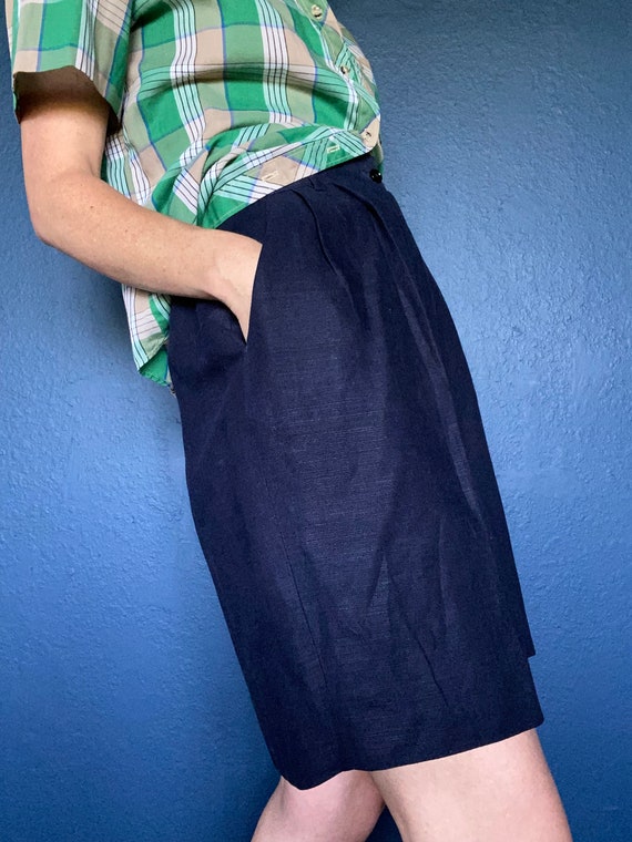 vintage navy linen high waisted shorts - image 3