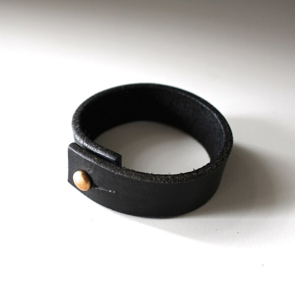 Leather Cuff Black Minimalist Style