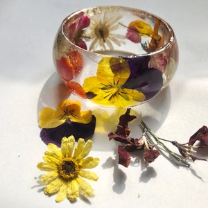 English Meadow curved bangles by Tallulah does the Hula featuring real pressed wildflowers image 3