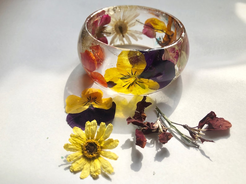 English Meadow curved bangles by Tallulah does the Hula featuring real pressed wildflowers image 3