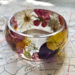 English Meadow curved bangles by Tallulah does the Hula featuring real pressed wildflowers image 5