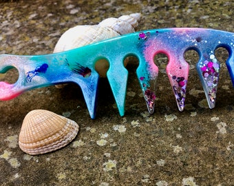 Detangling Mermaid Combs - Tallulah Does the Hula - combs for beach lovers!