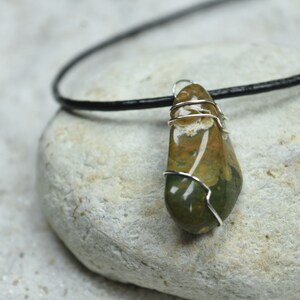 Aangepaste Rhyolite stenen hanger en ketting-Kies Sterling zilveren ketting of lederen koord-hoeveelheid van 1