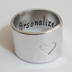 Open aluminum band ring with engraved heart, glossy finish, with internal custom text. Mother's Day gift, Mom gift.