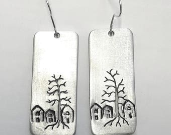 Aluminium jewellery - Engraved light earrings in aluminium with house and tree designs