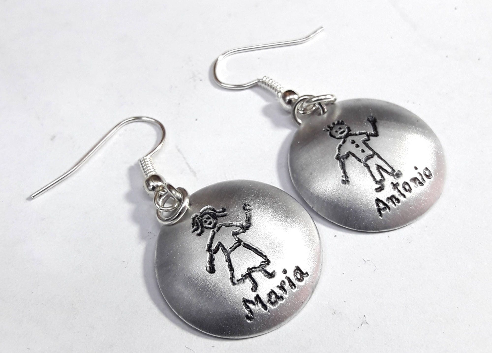 Orecchini in argento sterling con citazione Un vero amico ti