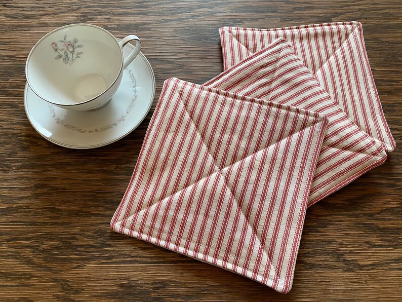7 X 7 inches Cabin Cottage Ticking Hot Pads Coastal 3 Pack Red /& Off-White Striped Farmhouse Neutral Rustic Gift Kitchen