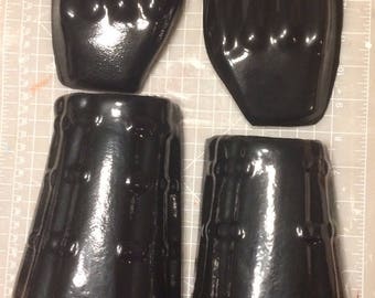 Plastische Samurai Kote Armteile und Plattenhandschuh Kit