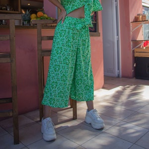 CALI Culottes Green & White Botanical Floral Print, Summer Loose Fitting Pants image 1