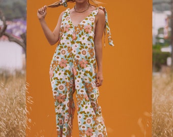 KIRI LINEN JUMPSUIT - Women's Slouchy Retro Floral Print Jumpsuit