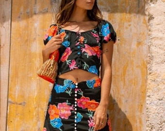 PAMMY CROP TOP - Bright Floral Summer