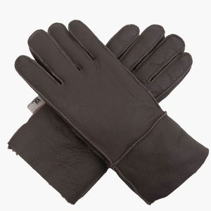 Handmade brown sheepskin gloves. Winter gloves. Unisex. Soft, warm and breathable. Gift for nhim. Gift for her.